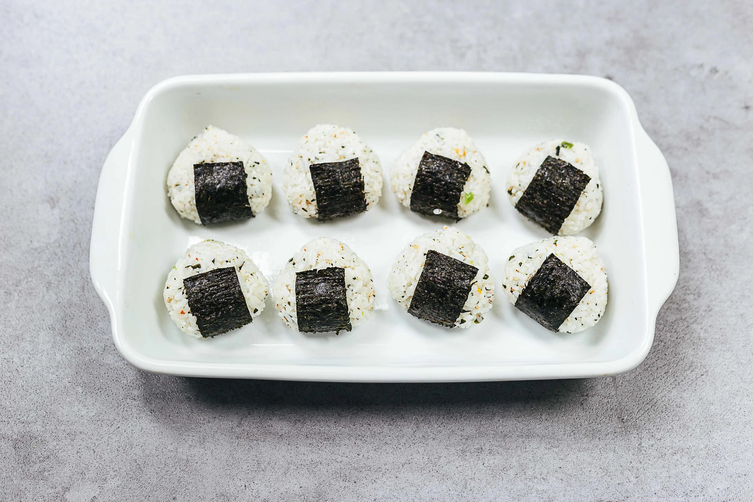how_to_make_tuna_onigiri_rice_balls_1.jpg