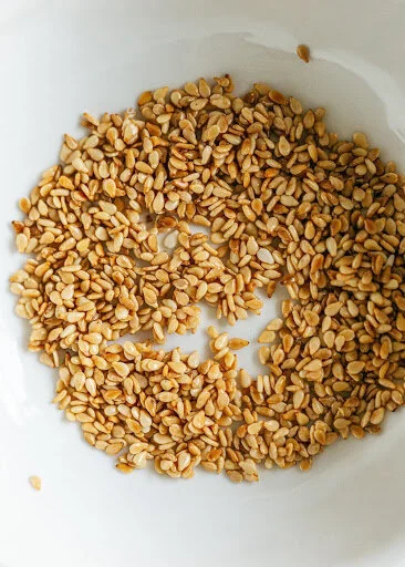 toasted sesame seeds yum
