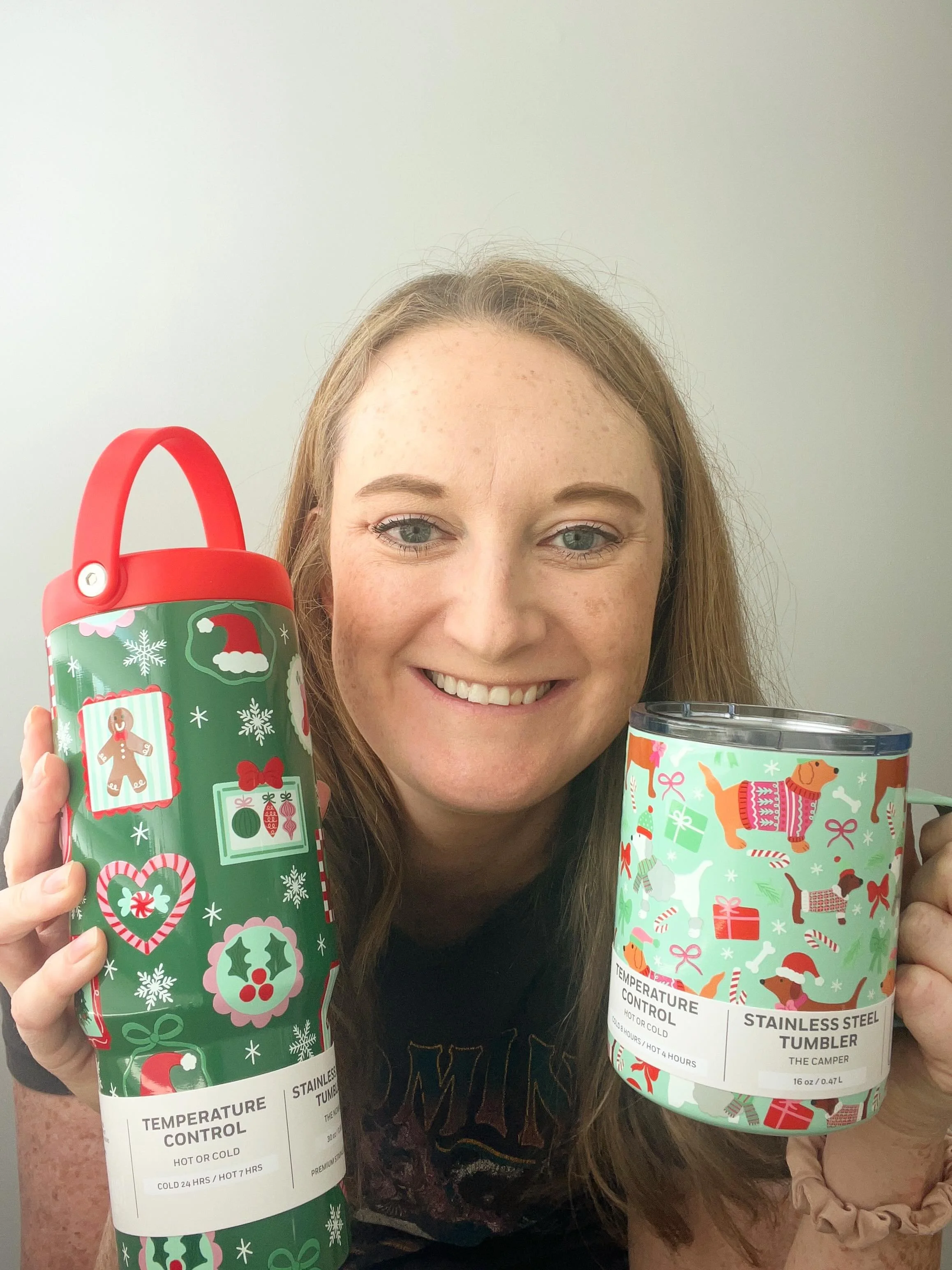 SO excited to receive these adorable samples from Elite Global Brands! Swipe to see the original designs 🎄❤️
.
.
.
#surfacepatterndesigner #surfacedesigner #artlicensing #taylorshannondesigns #patterndesigner