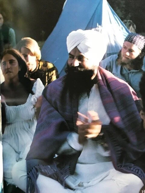 Yogi+Bhajan.jpg