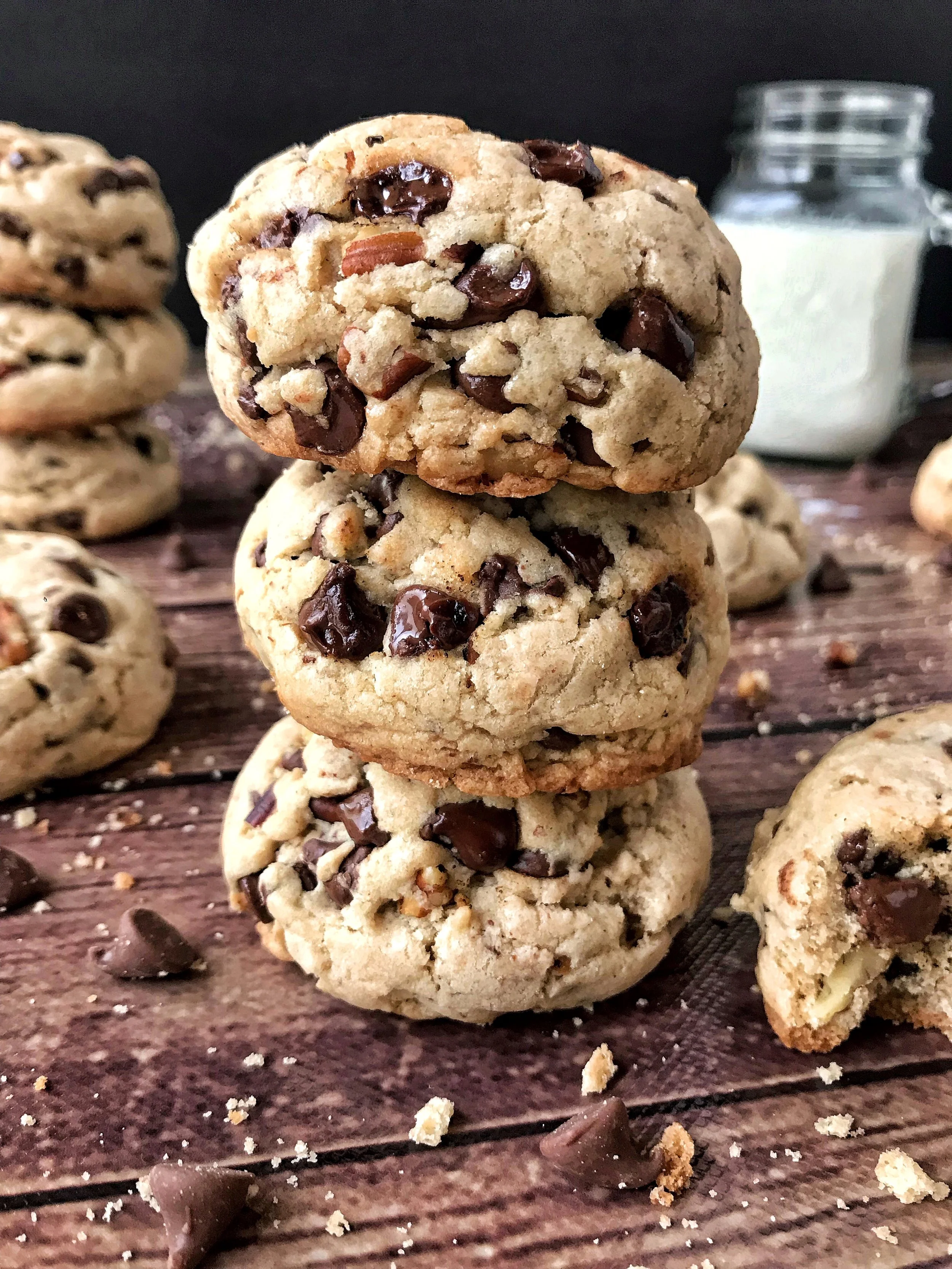 JUMBO CHOCOLATE CHIP COOKIES