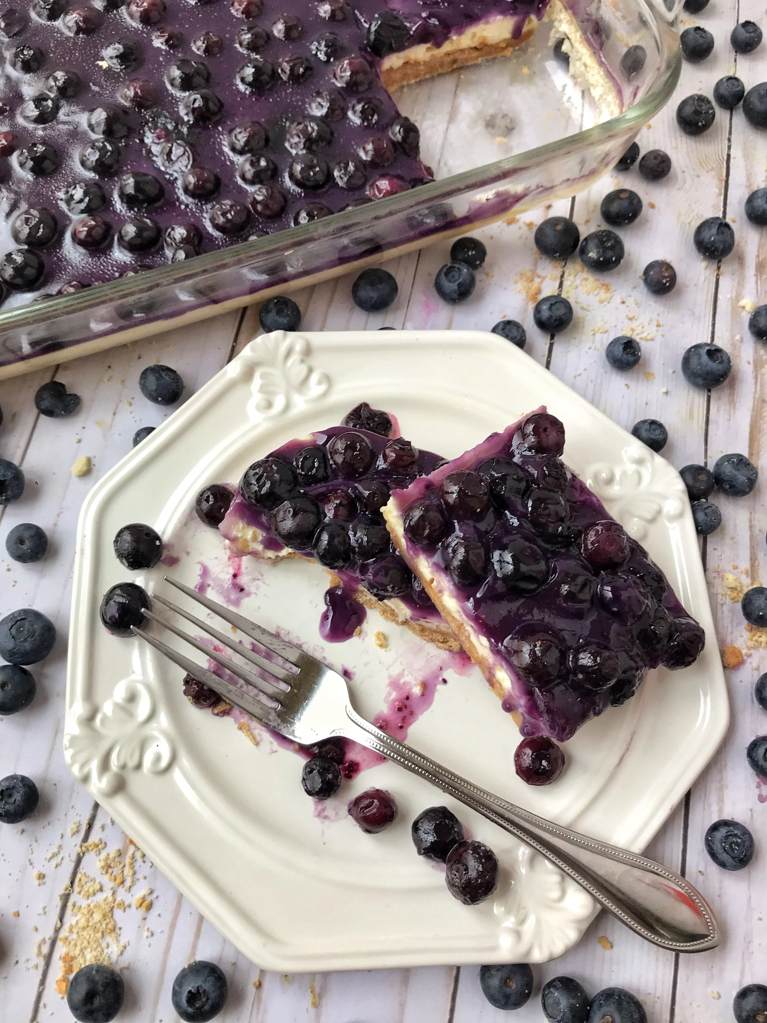 THE BLUEBERRY CHEESECAKE BARS