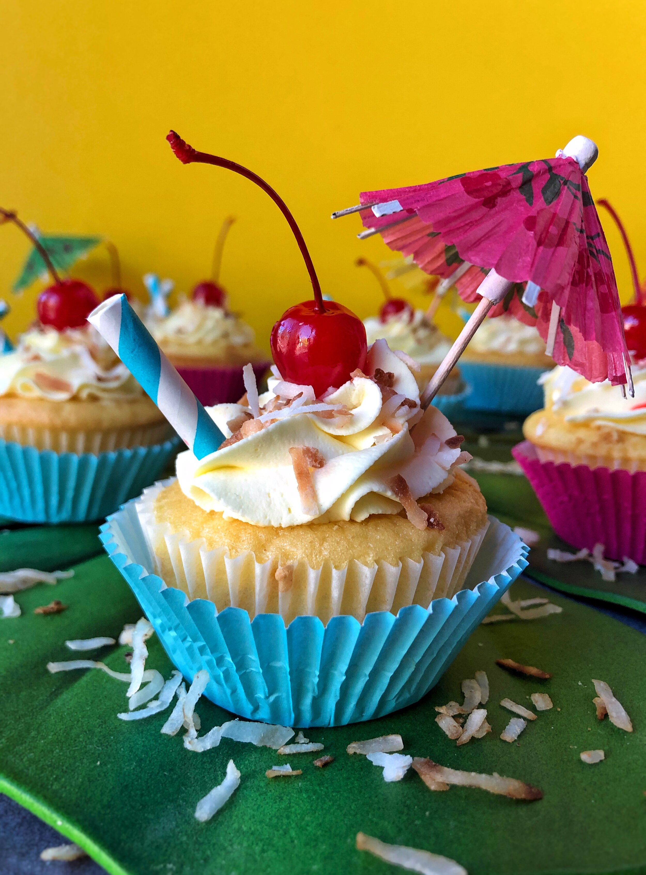 PIÑA COLADA CUPCAKES