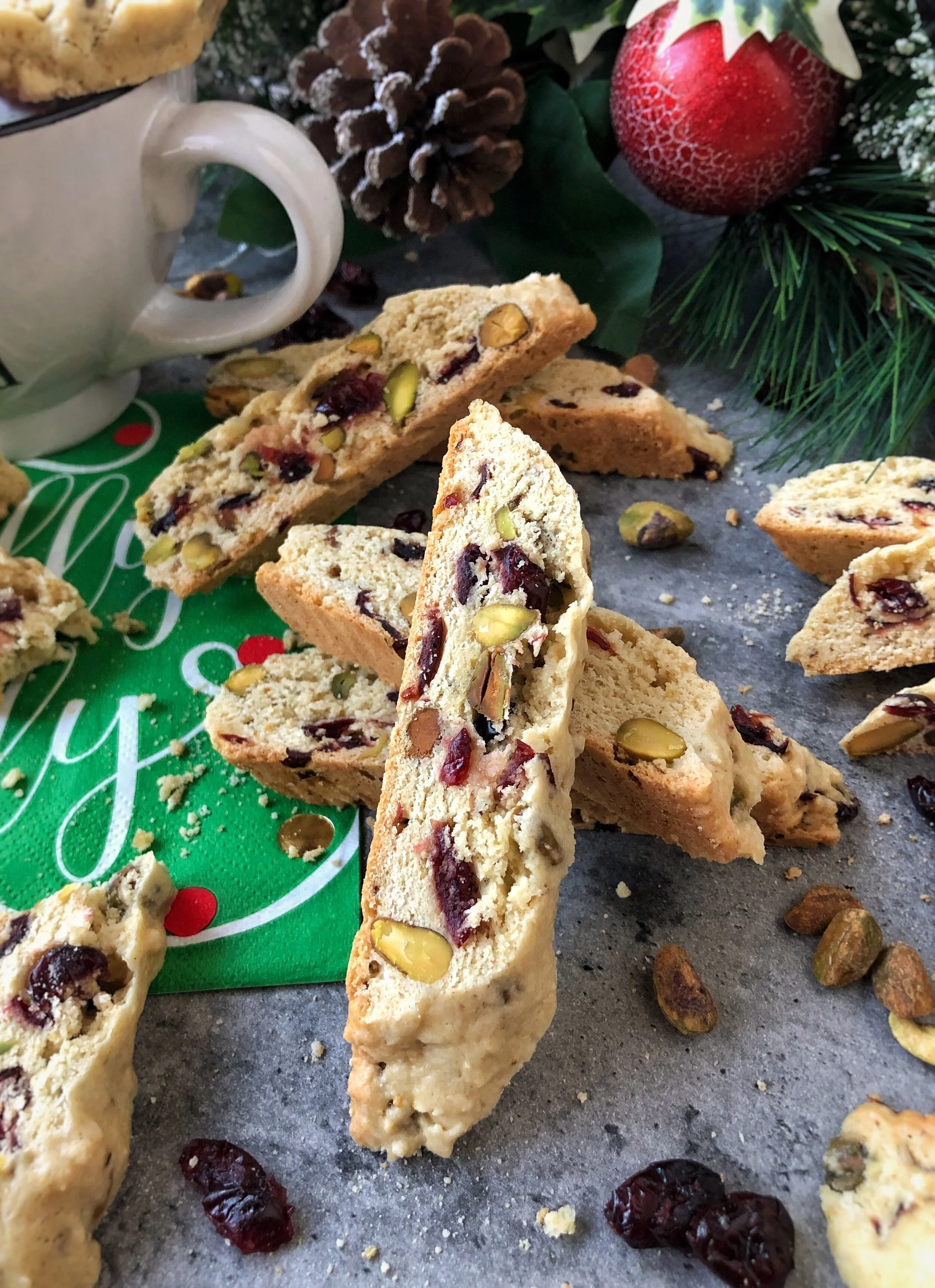 CRANBERRY PISTACHIO BISCOTTI