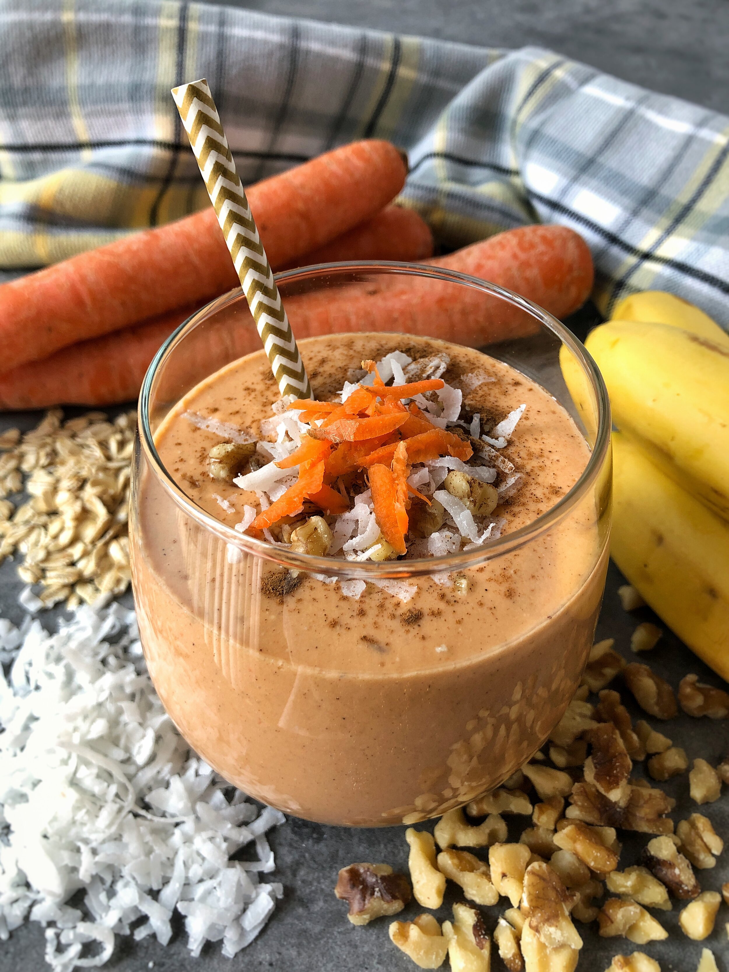 CARROT CAKE SMOOTHIE