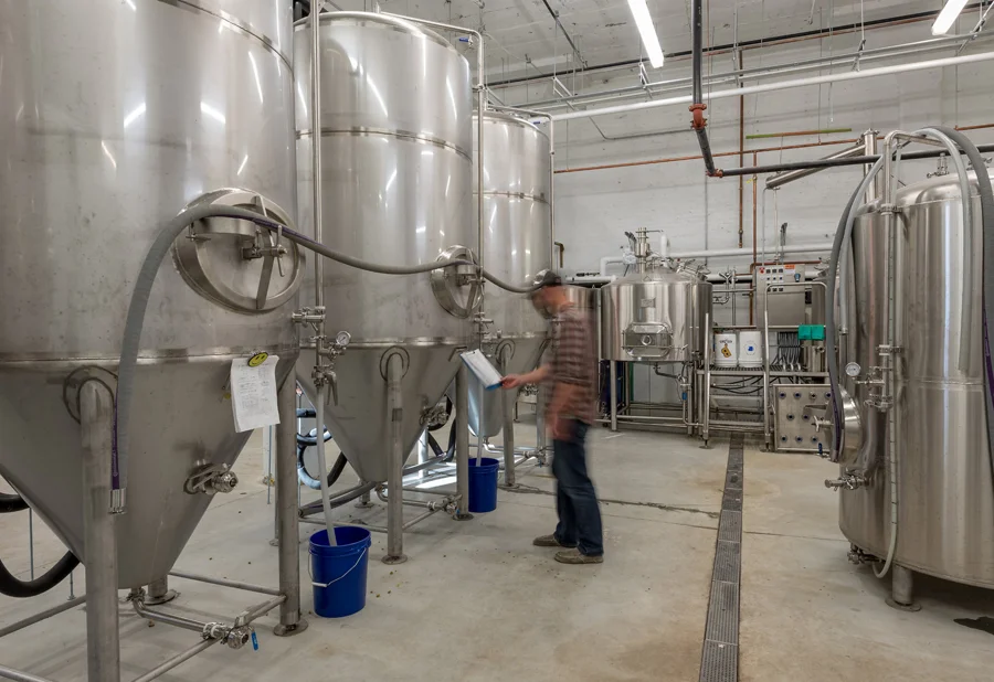 diamondback-interior-brewroom-3.jpg