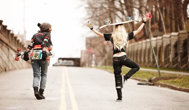 onken_120316BustinSkateGirls_250.jpg