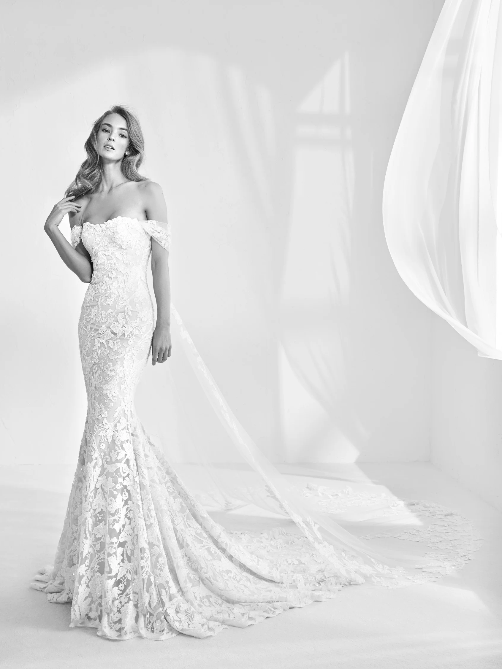 Photo via Pronovias Atelier.