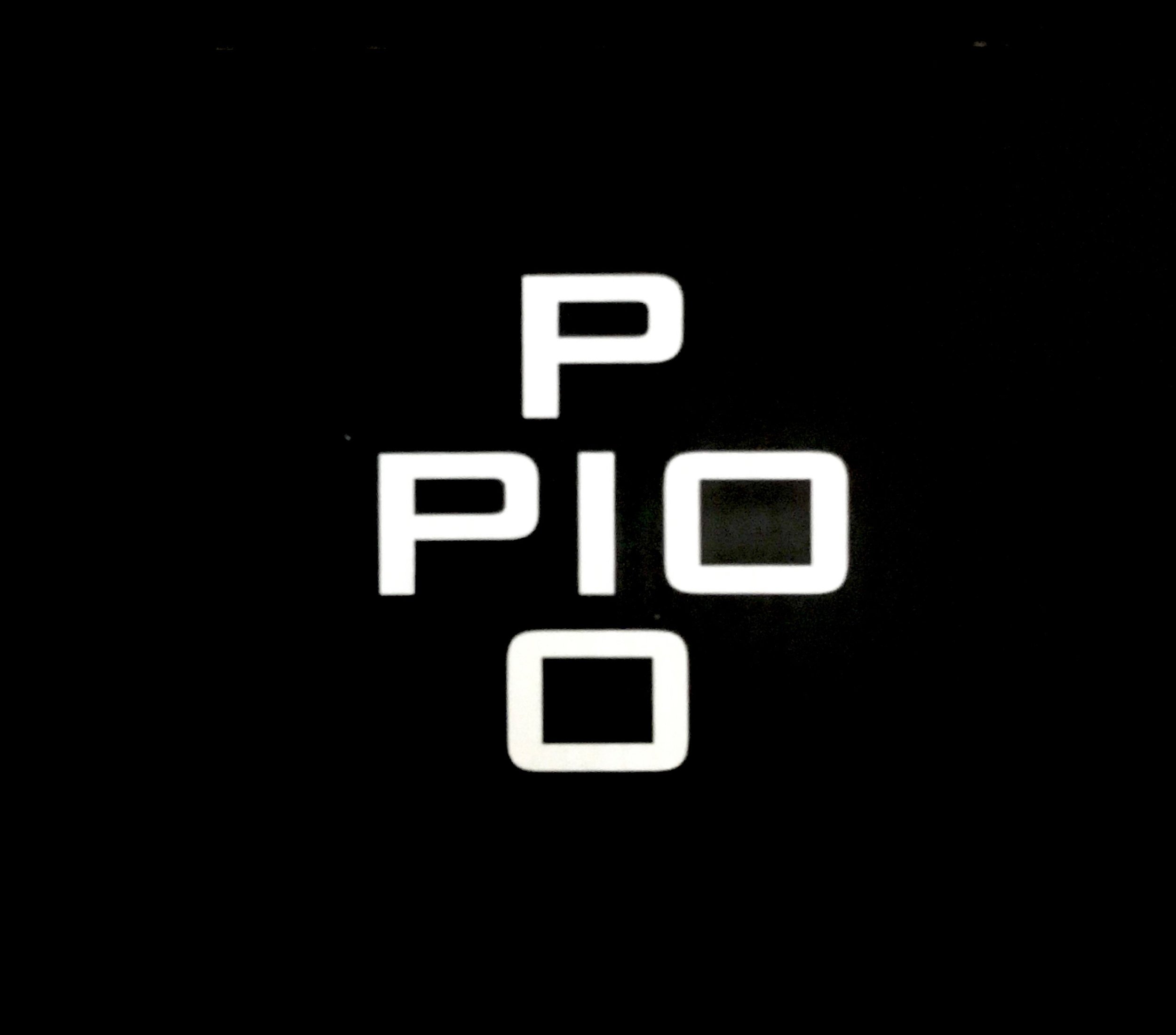 Pio Pio_logo black.JPG