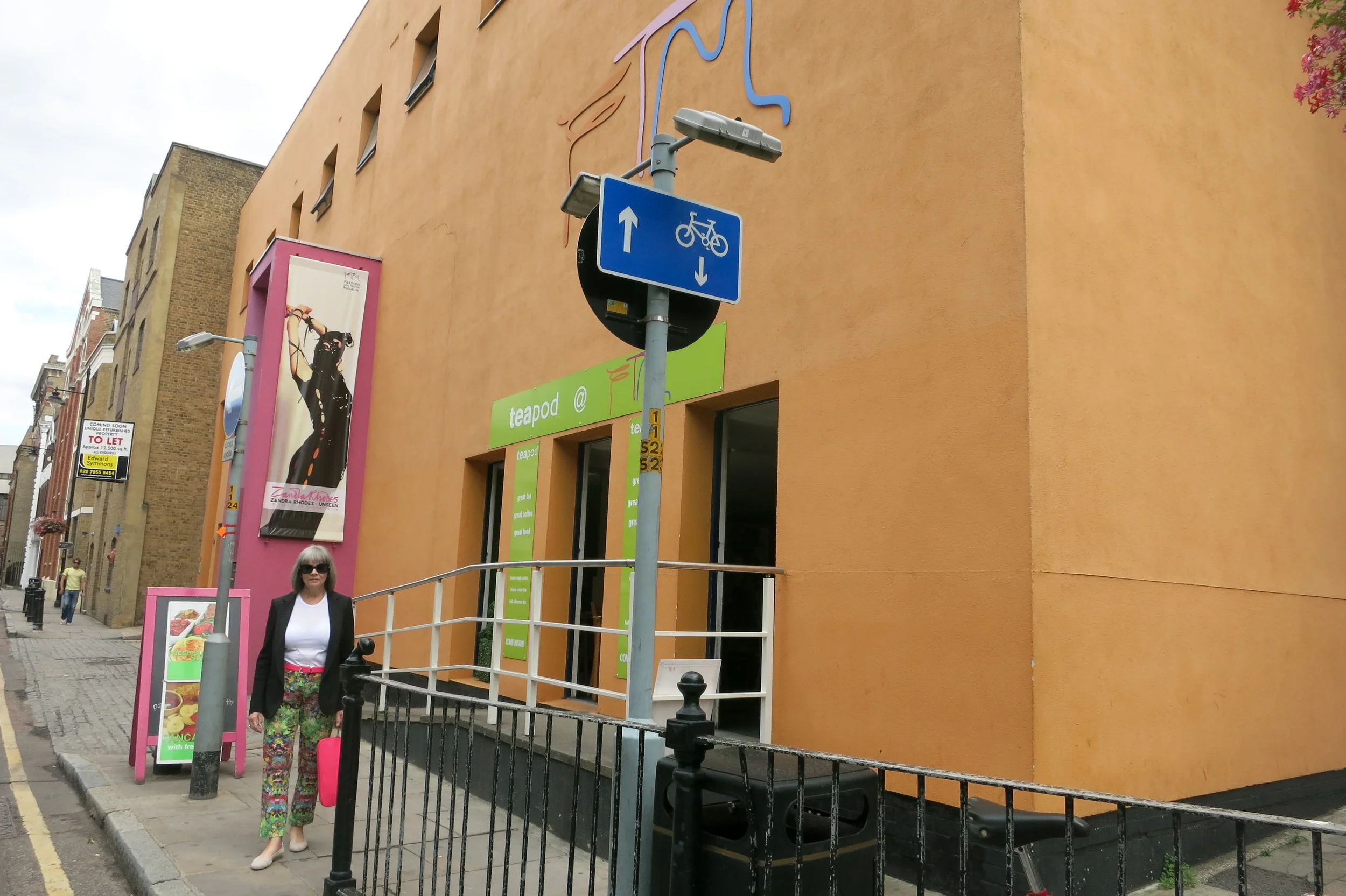 The entrance to the Fashion & Textile Museum. Zandra Rhodes opened this museum in 2003 to promote British designers. The building was designed by the Mexican architect Ricard Legoretta.