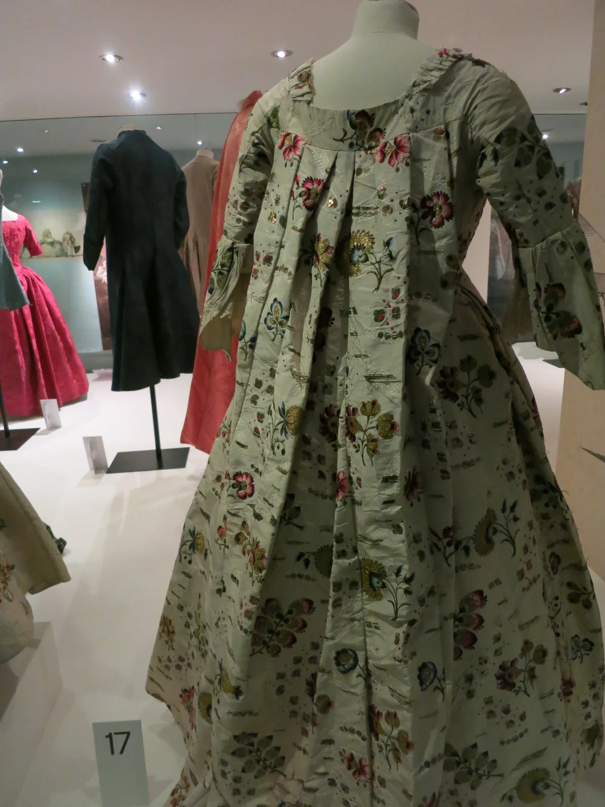 'Georgians: Dress for Polite Society' exhibition at Bath Museum, UK 2015