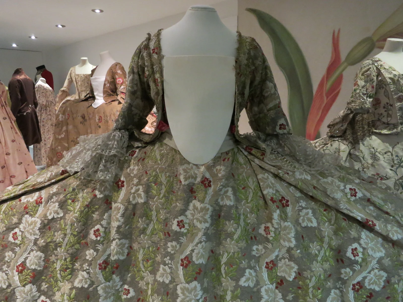 'Georgians: Dress for Polite Society' exhibition at Bath Museum, UK 2015