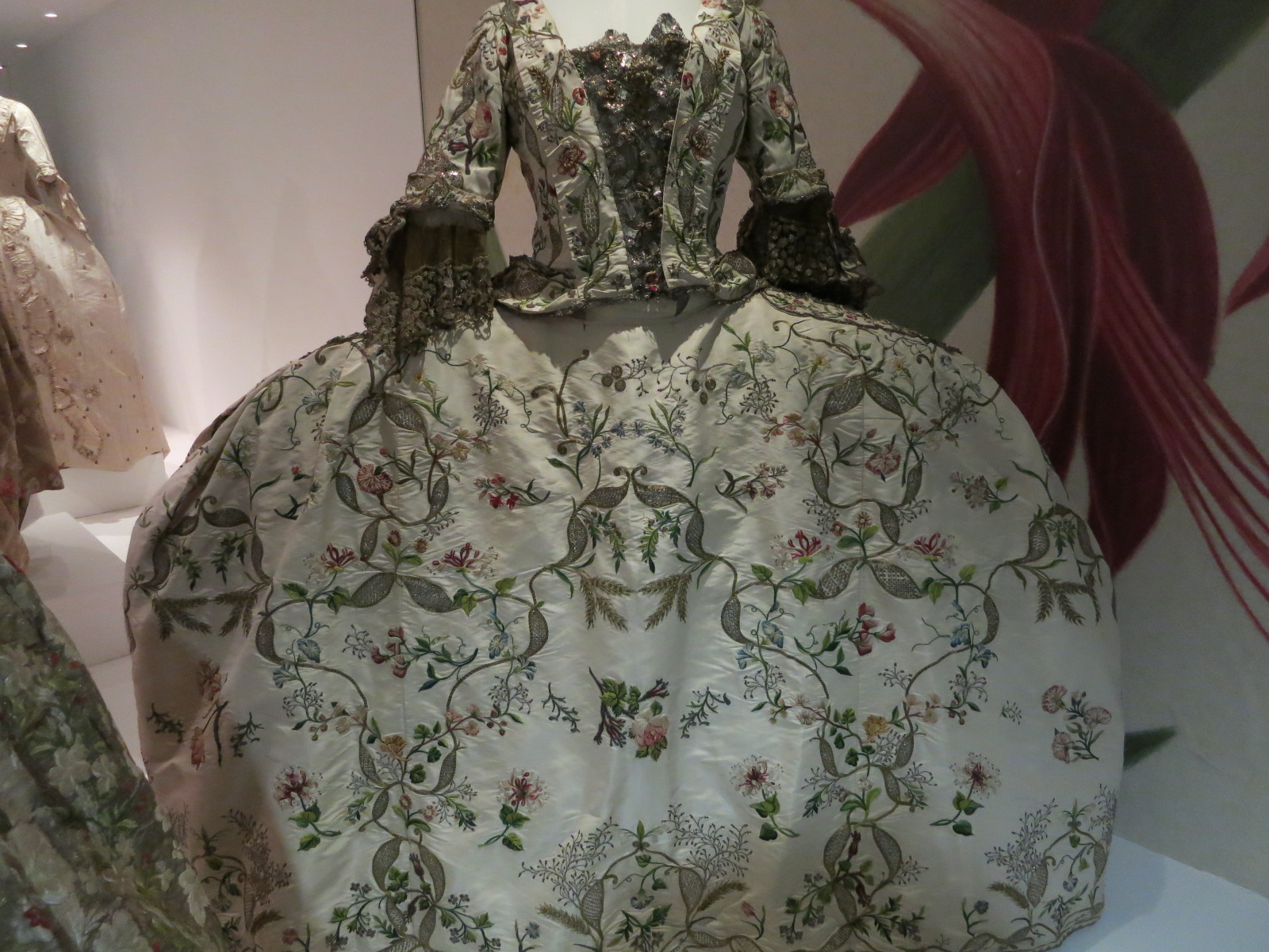 'Georgians: Dress for Polite Society' exhibition at Bath Museum, UK 2015