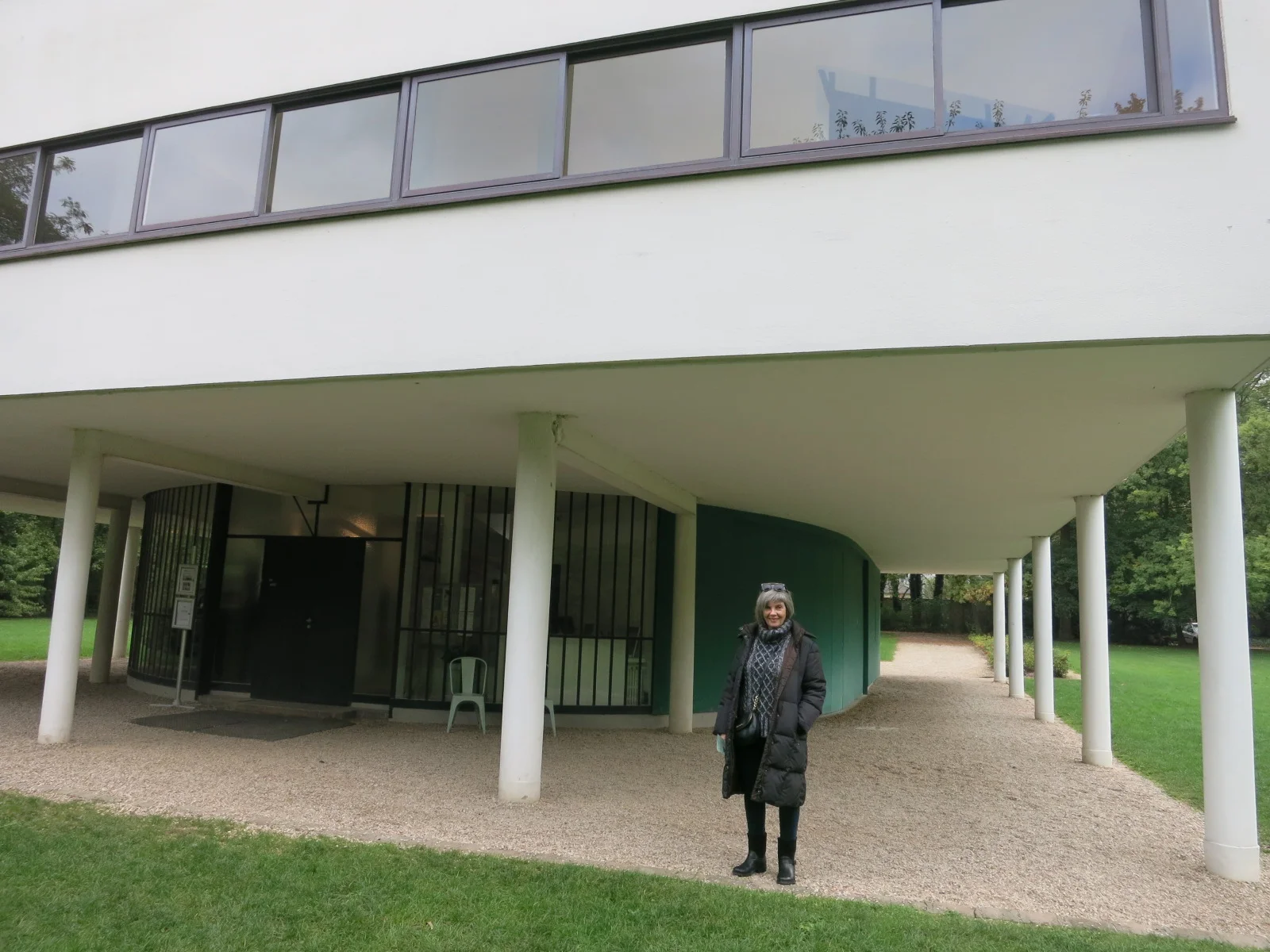 La Villa Savoye, Poissy, France. Designed by Le Corbusier and Pierre Jeanneret in 1928