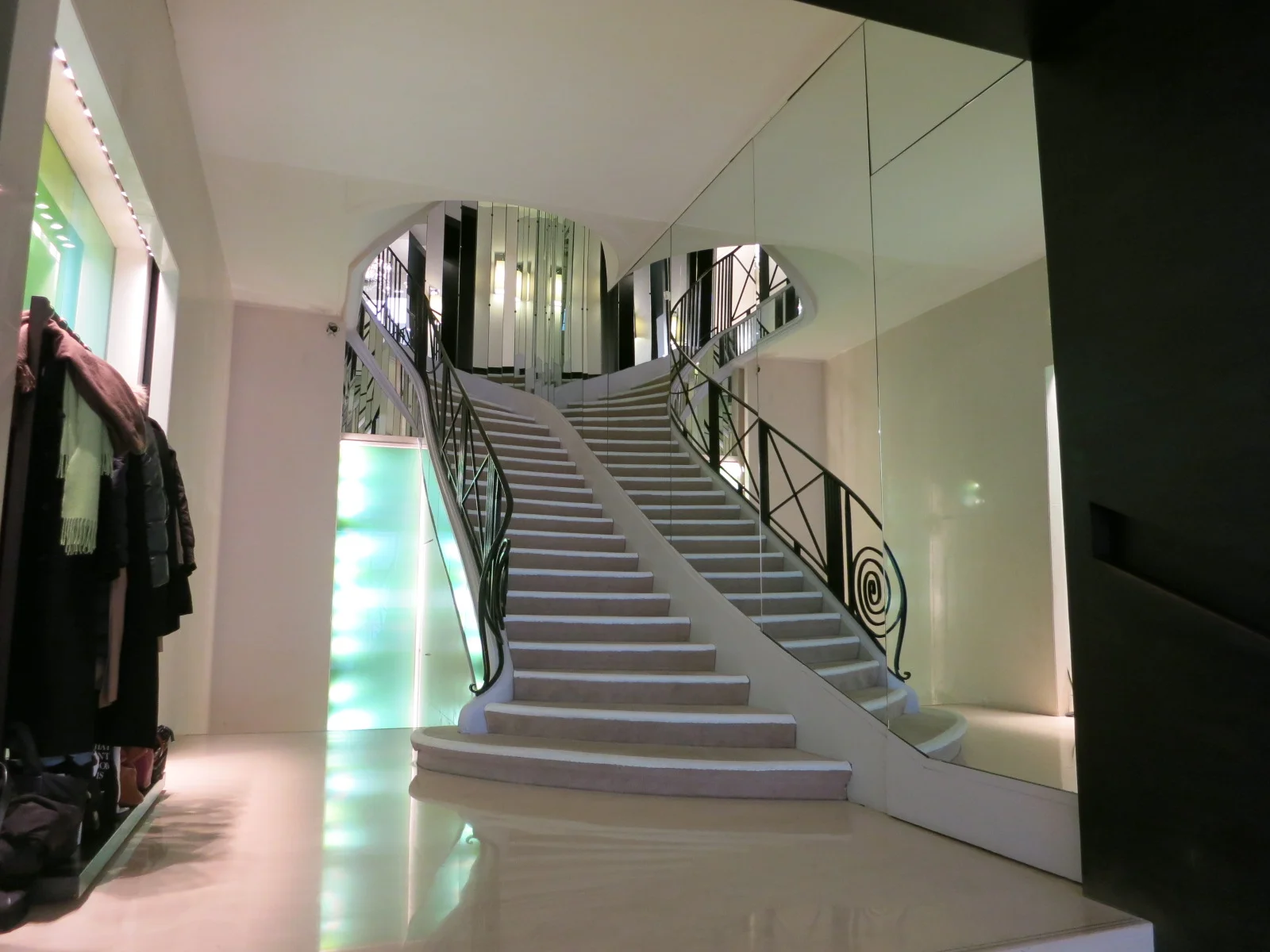 Coco Chanel 31 rue Cambord, Paris.