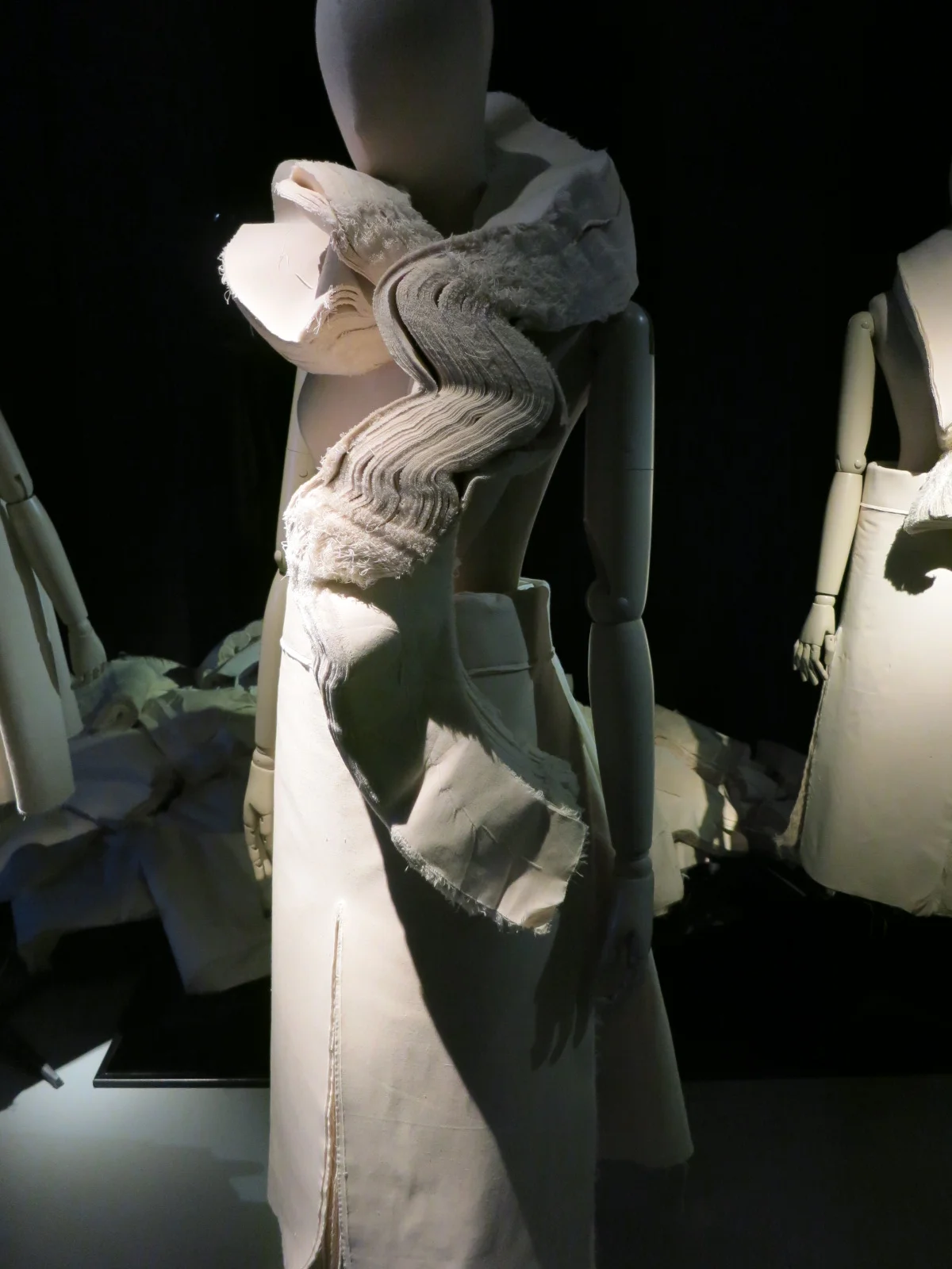 'Korea Now' exhibition at the Musee des Arts Decoratifs, Paris 2015. Design by Jin Teok