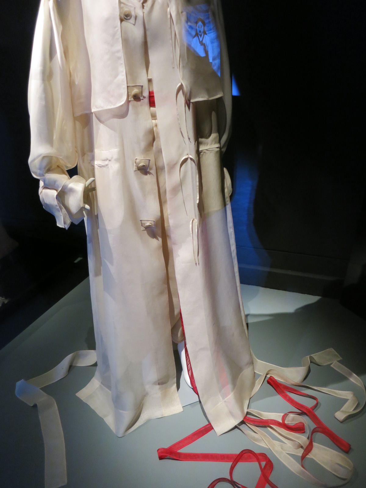 'Korea Now' exhibition at the Musee des Arts Decoratifs, Paris 2015. Design by Jin Teok
