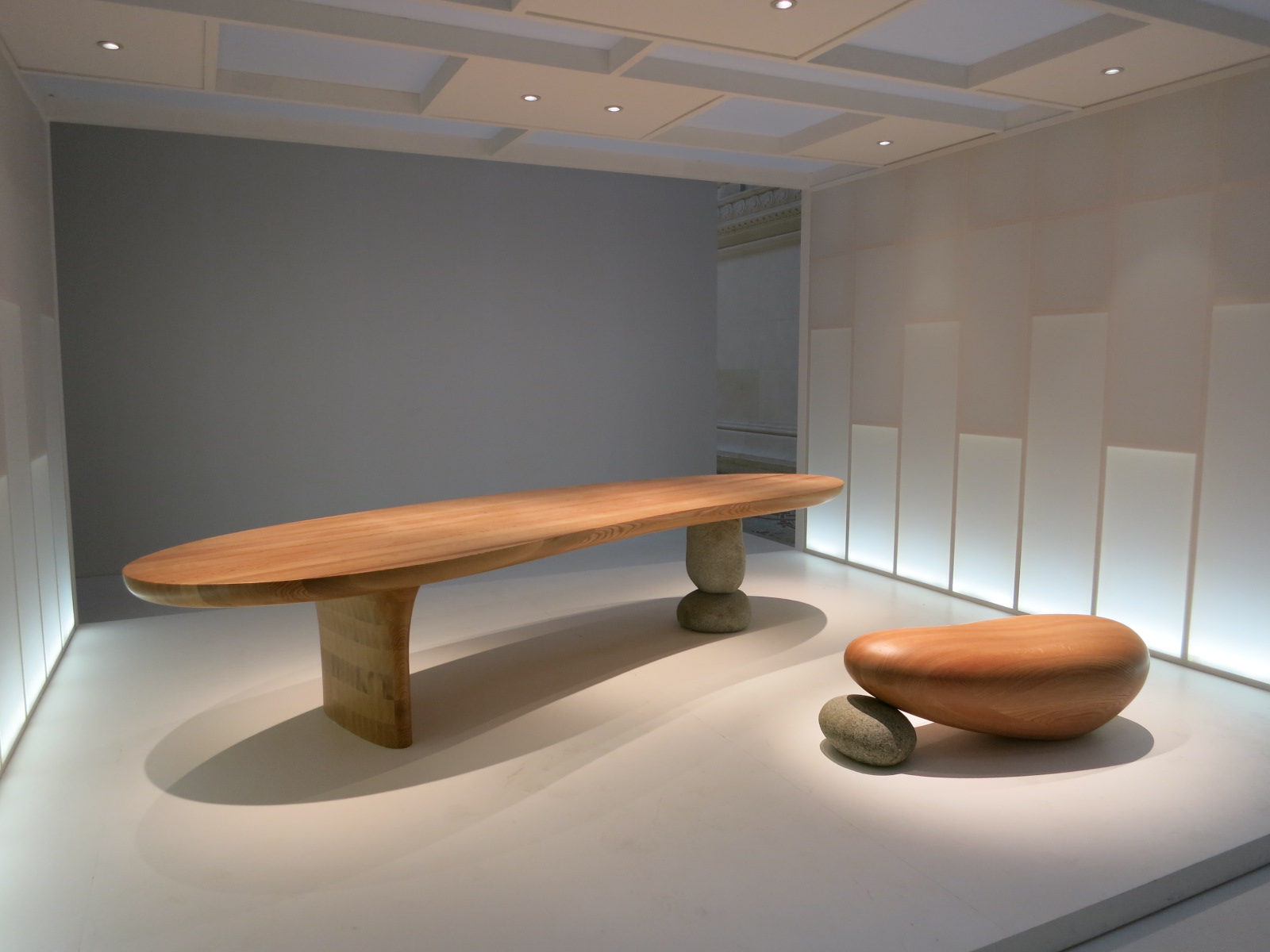  Musee des Art Decoratifs, Paris. 'Korea Now' exhibition 2015. Table designed by Choi Byung-hoon.