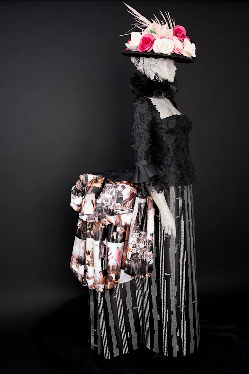 RUFFIAN Paper Dress May 2010, Photo: David Zuckerman