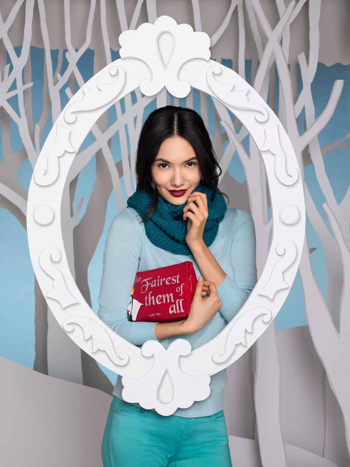 KIPLING x Disney Snow White Holiday 2017, Photo Jason Kim