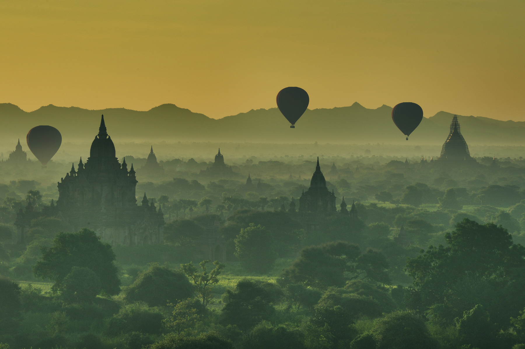 Bagan Sunrise by Mirjam Evers
