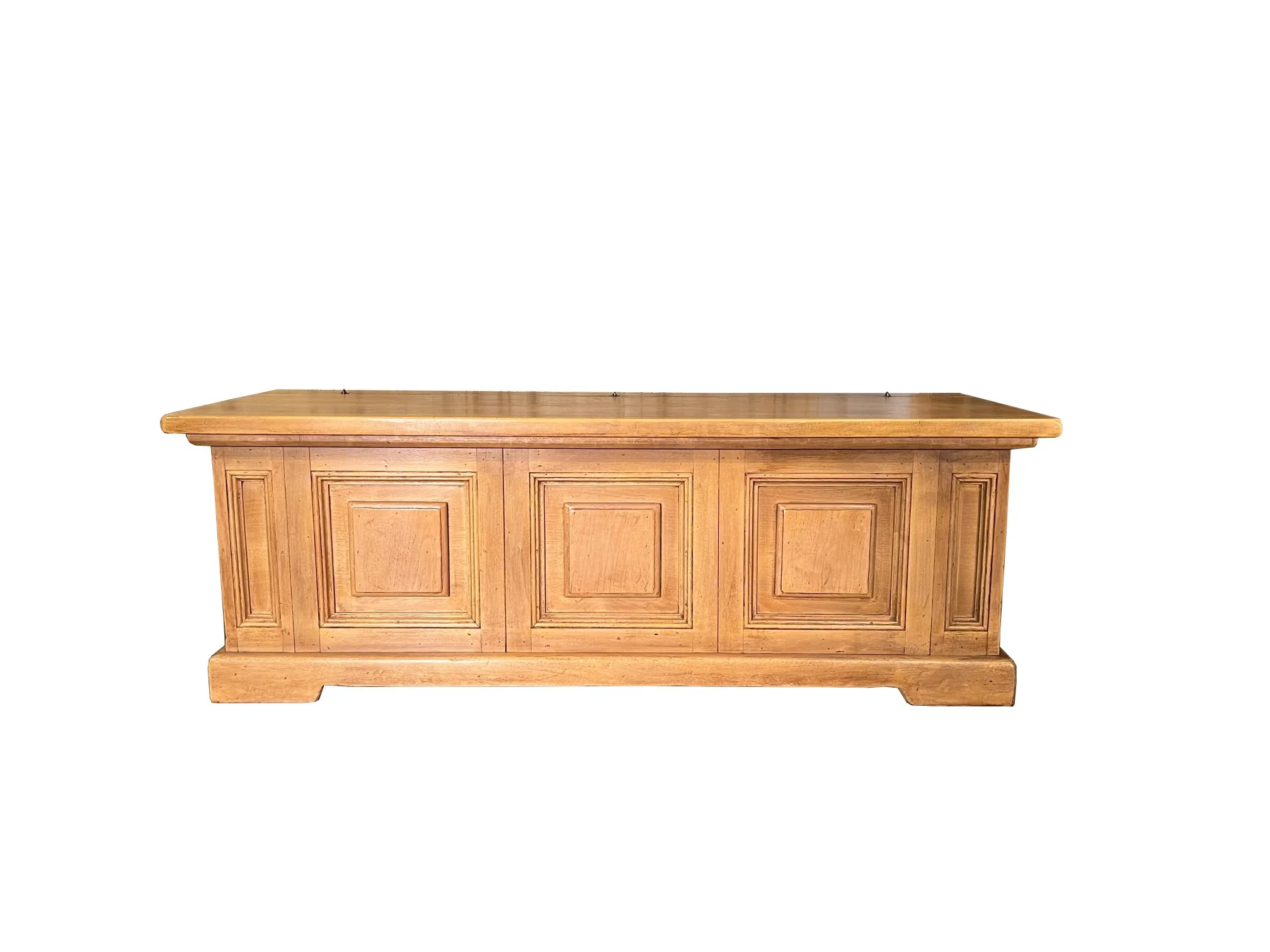 Walnut trunk blond.jpg