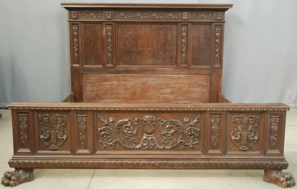 Antique Italian Renaissance bed