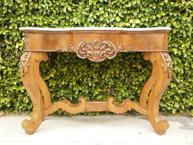 Luigi Filippo walnut consolle table