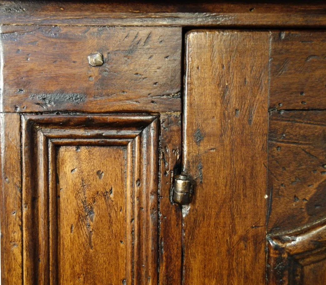 Fine attention to details and solid wood construction.