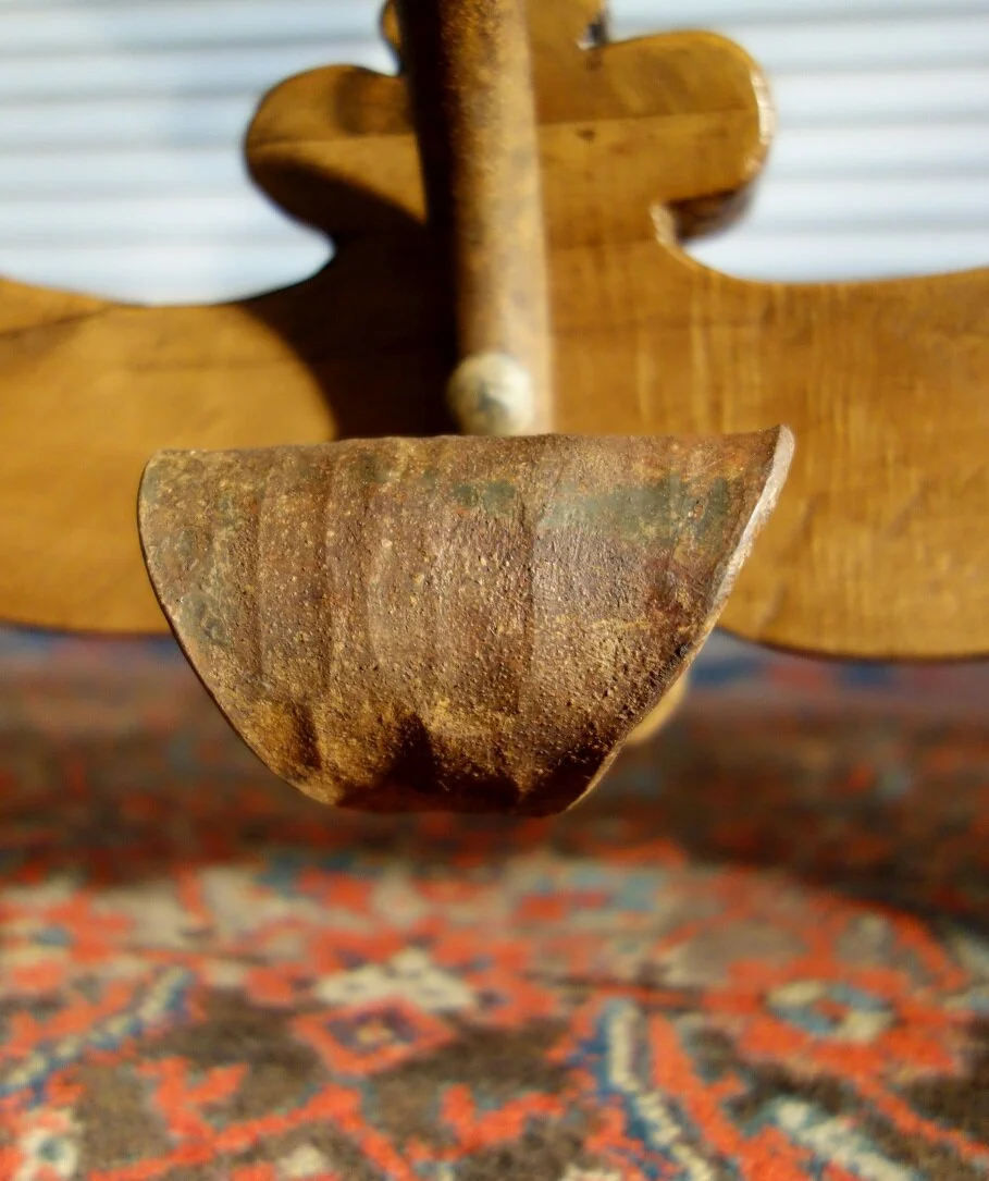 Lira walnut blonde table  (8).JPG