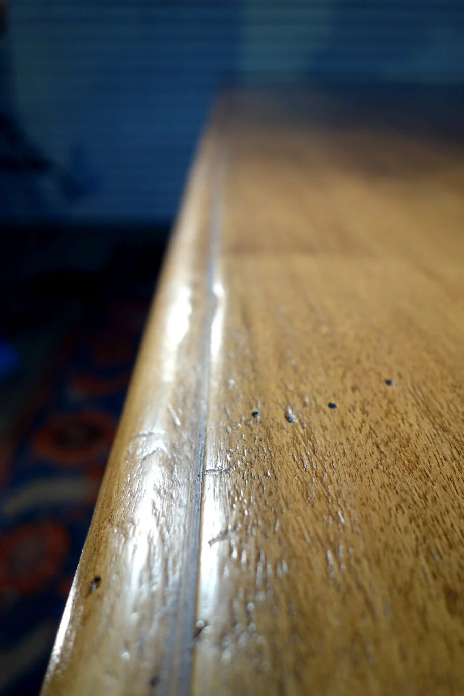 Lira walnut blonde table  (20).JPG