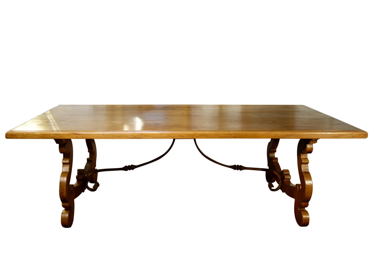 blonde walnut lira table (1).JPG