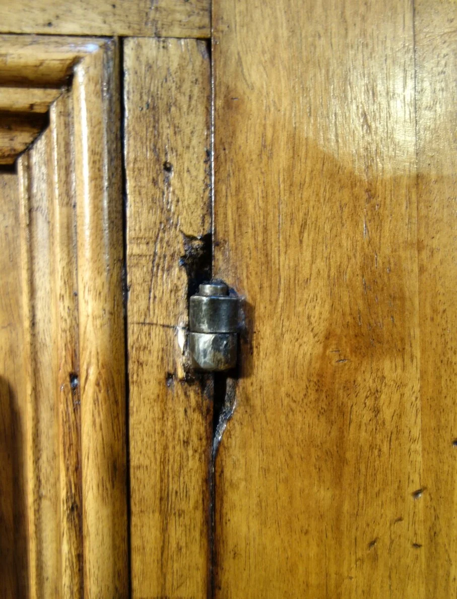 blonde walnut credenza (18).JPG