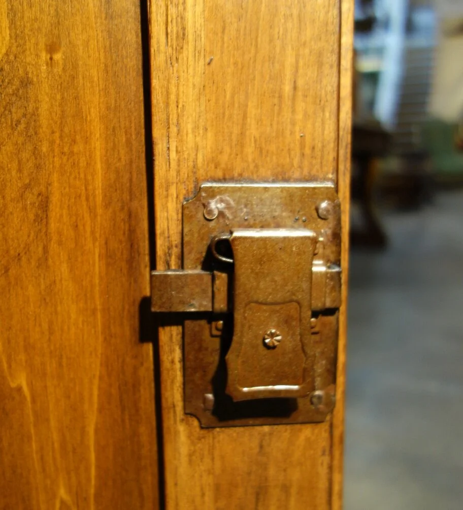 blonde walnut credenza (24).JPG