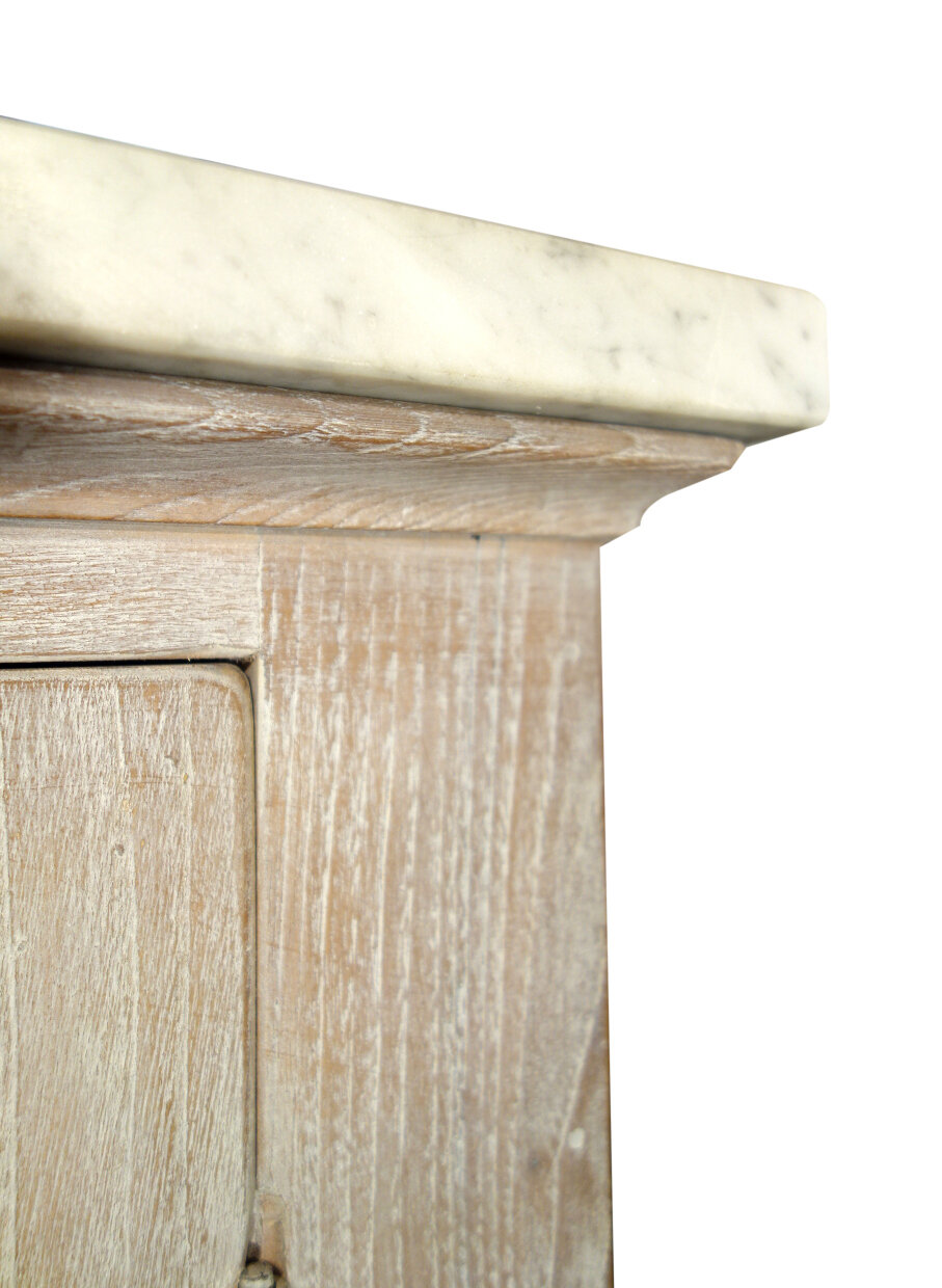 white credenza 3 doors (22).JPG