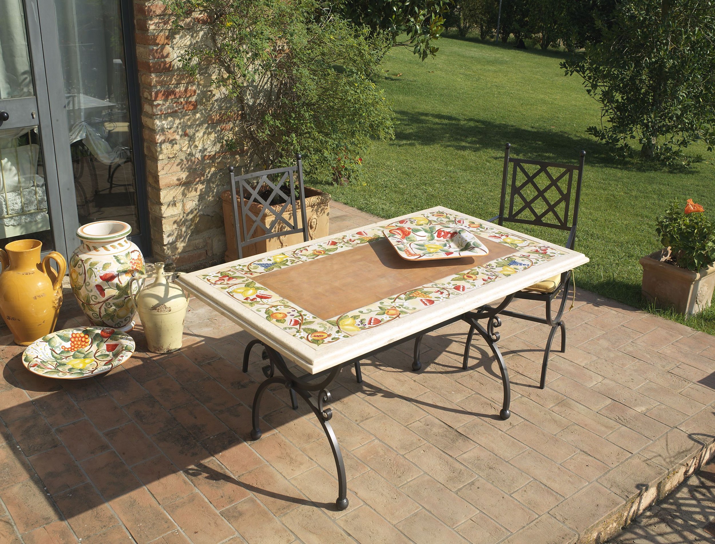 ES-01-TAVOLO-ESTATE-Antica Deruta 042.jpg