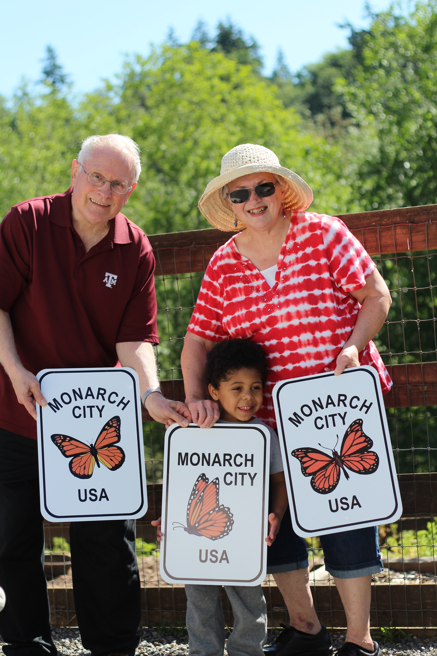 Founder Russ Stubbles and his wife, Beverly, with their grandson.