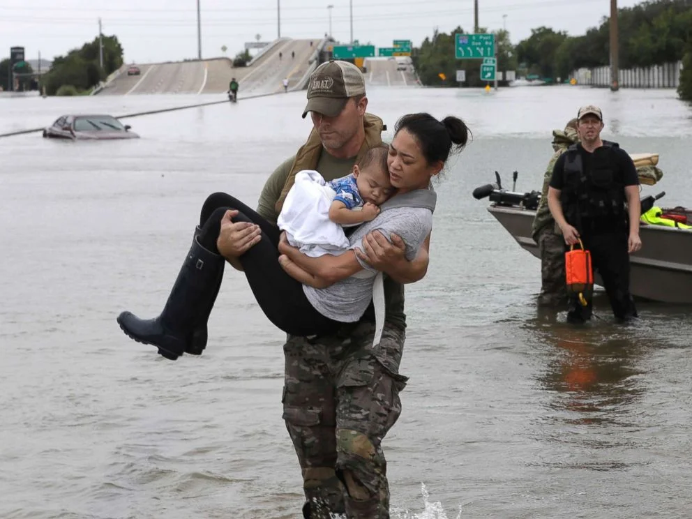 hurricane-harvey-rescue-3-ap-jt-170827_4x3_992.jpg