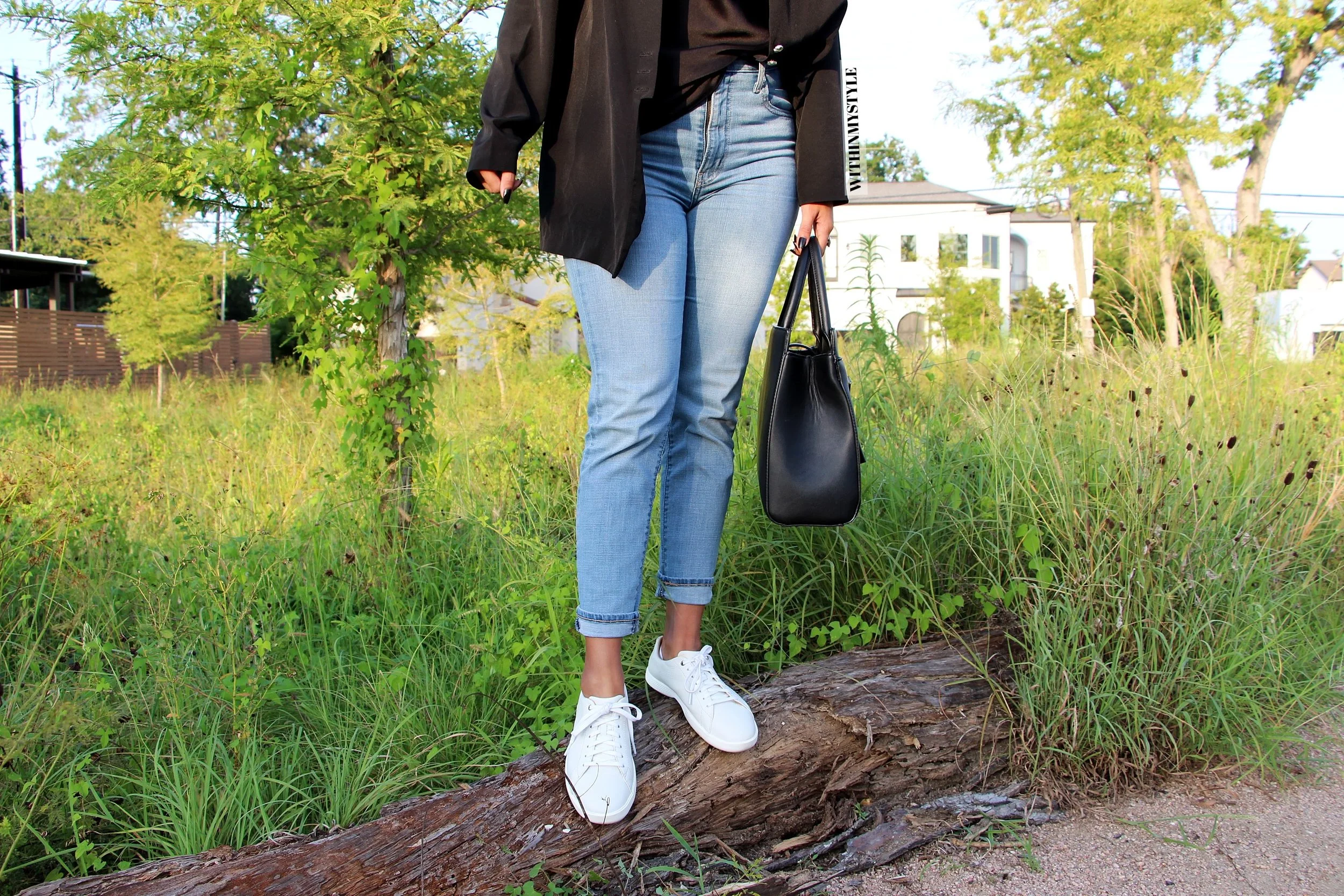 Denim is also a great piece to add if you want to change the look because all you need to do is swap the top, take the wig off and ta-da! you are a new person.