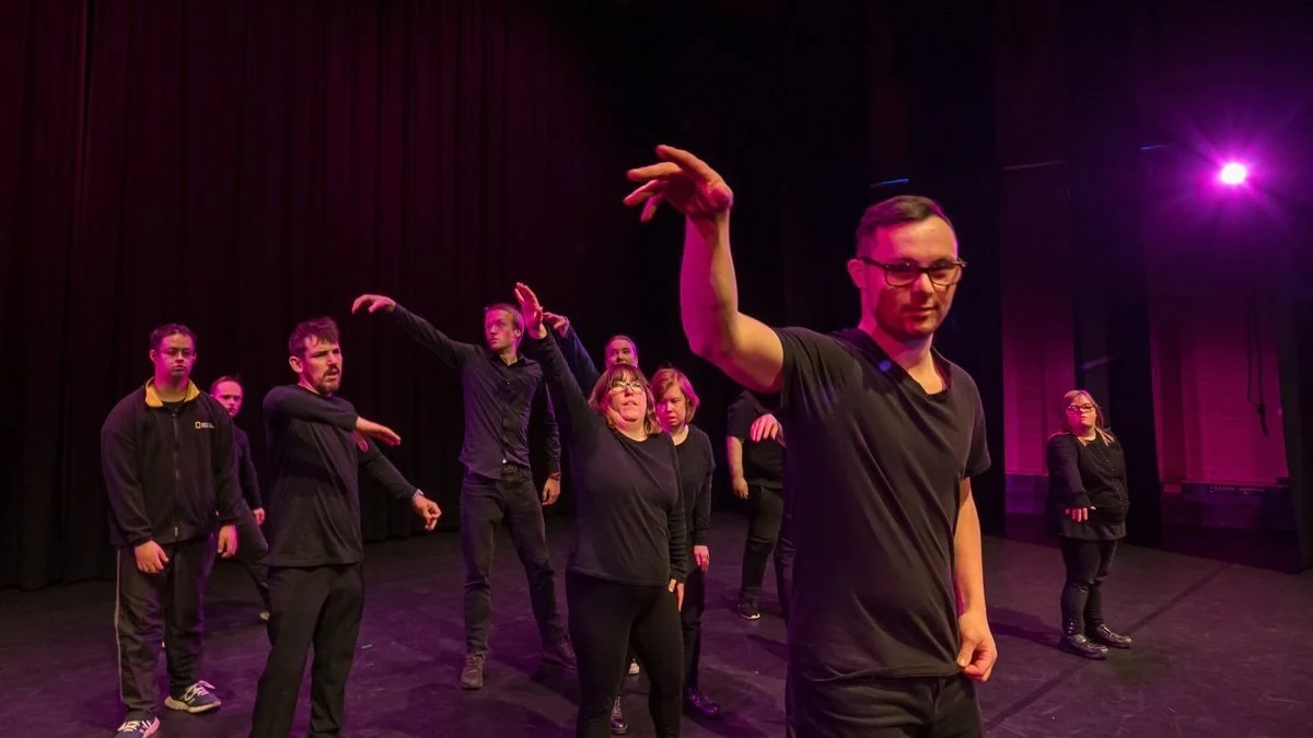 Dancers Perform with Move Momentum