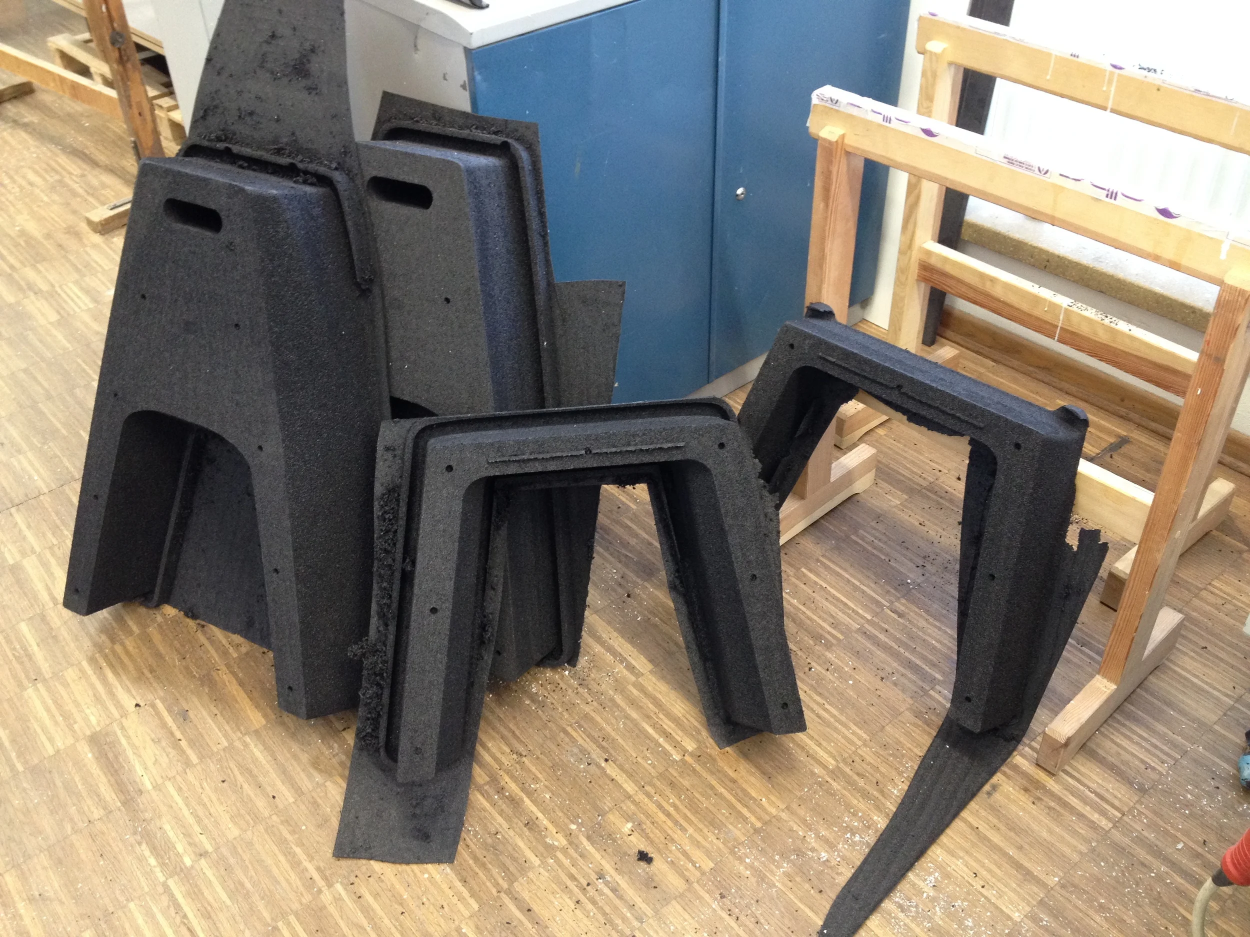  The EPP block was not big enough to mill the final form in one piece. Therefore the form was divided into 4 pieces. 