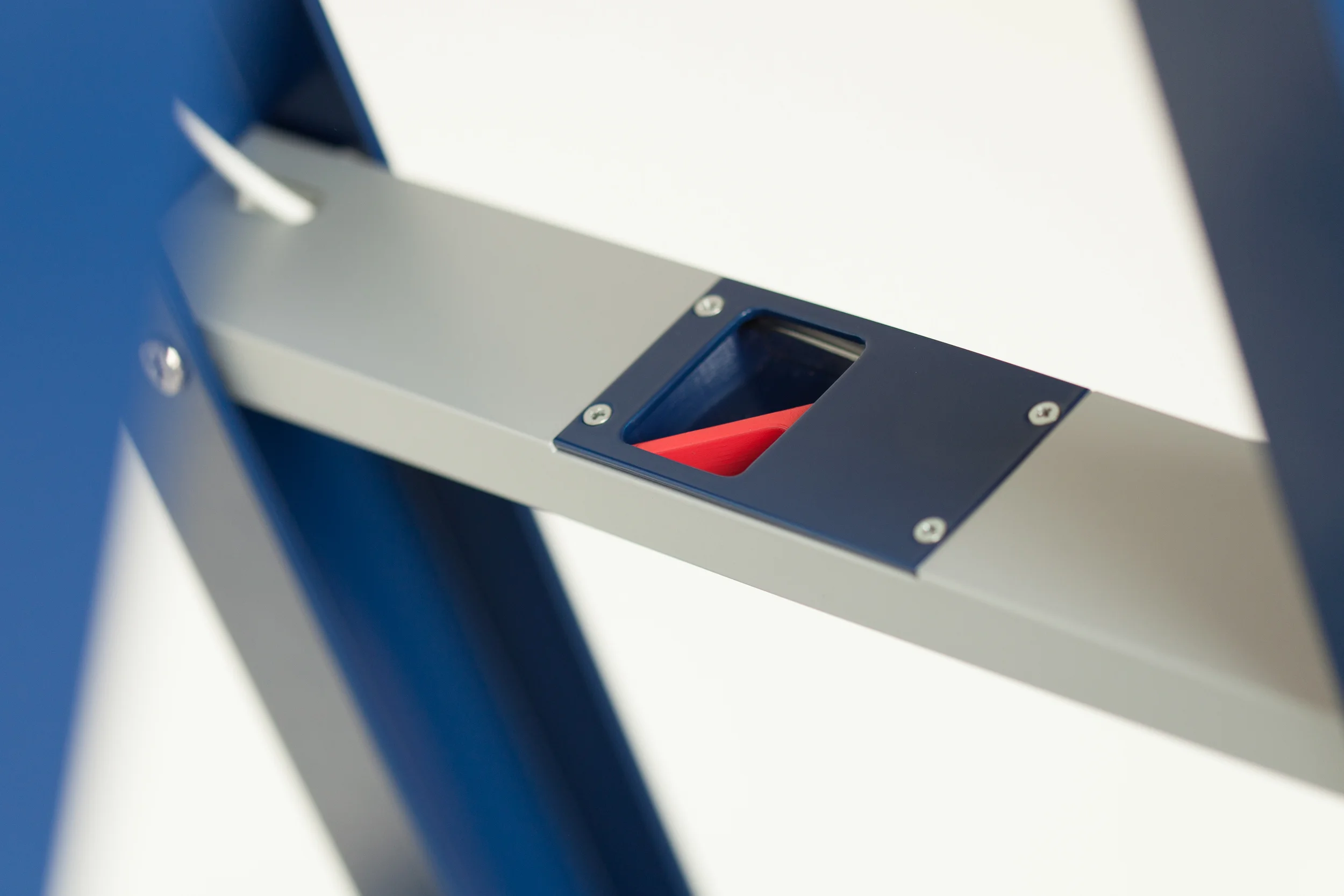  For safety reasons, when HAI is in its half or fully open position, the joints lock automatically to make sure it won't open.  The handle is used to free the lock and change the position.&nbsp; 