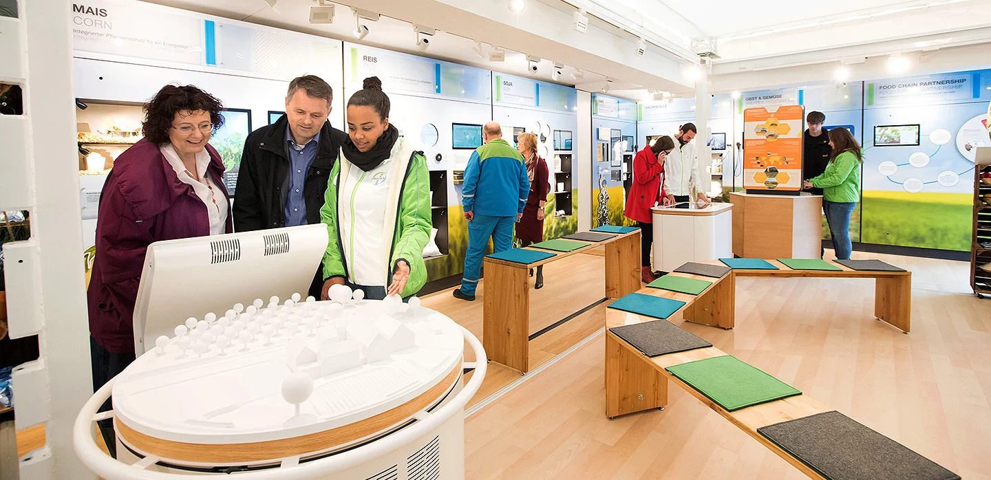 “Fields of the World” traveling exhibition - Bayer AG