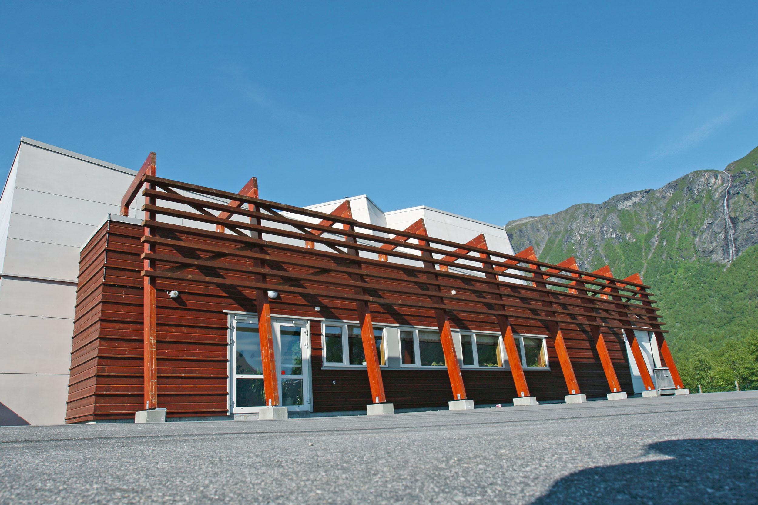 Tresfjord skole og flerbrukshus