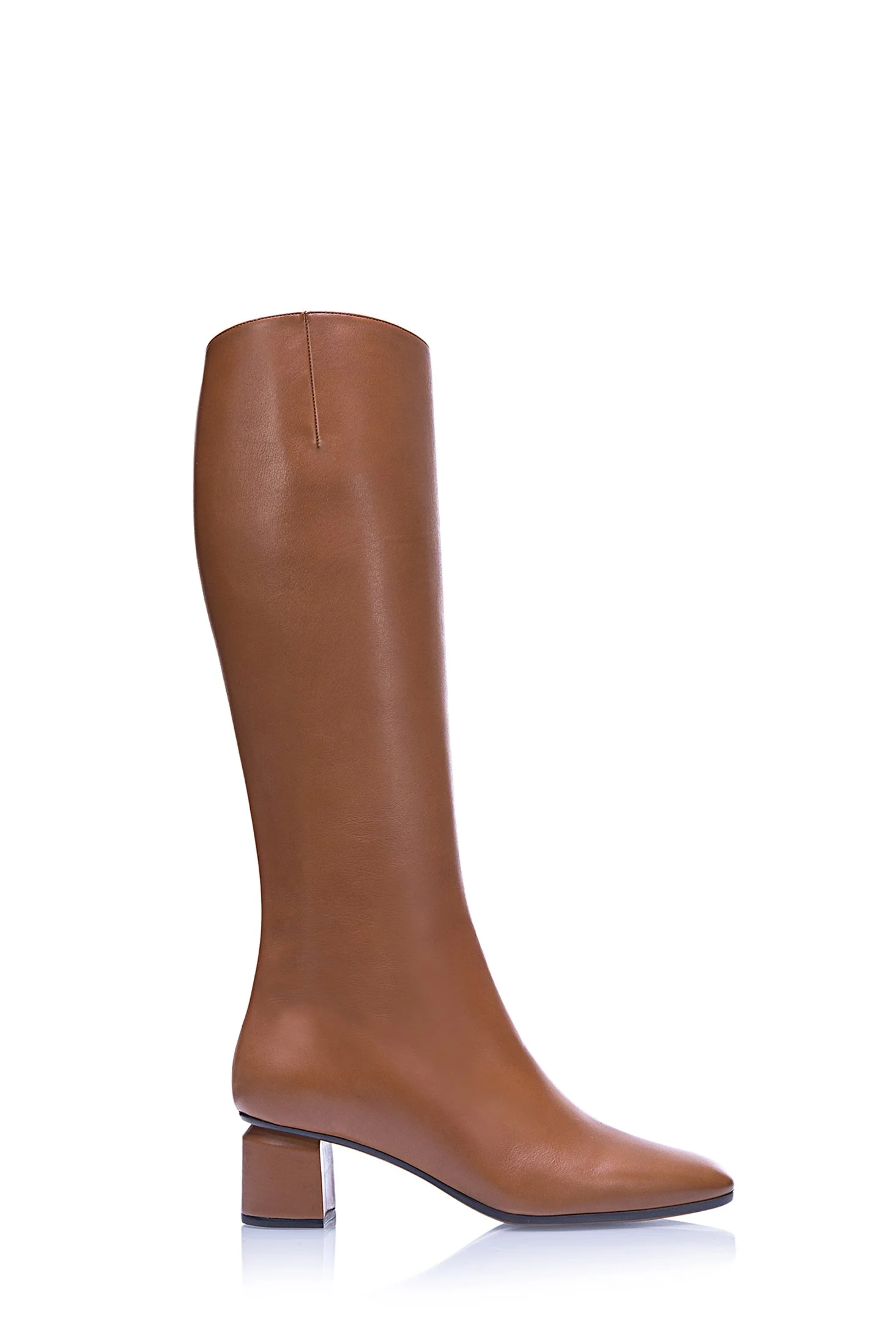 Q55 Boot_01.jpg