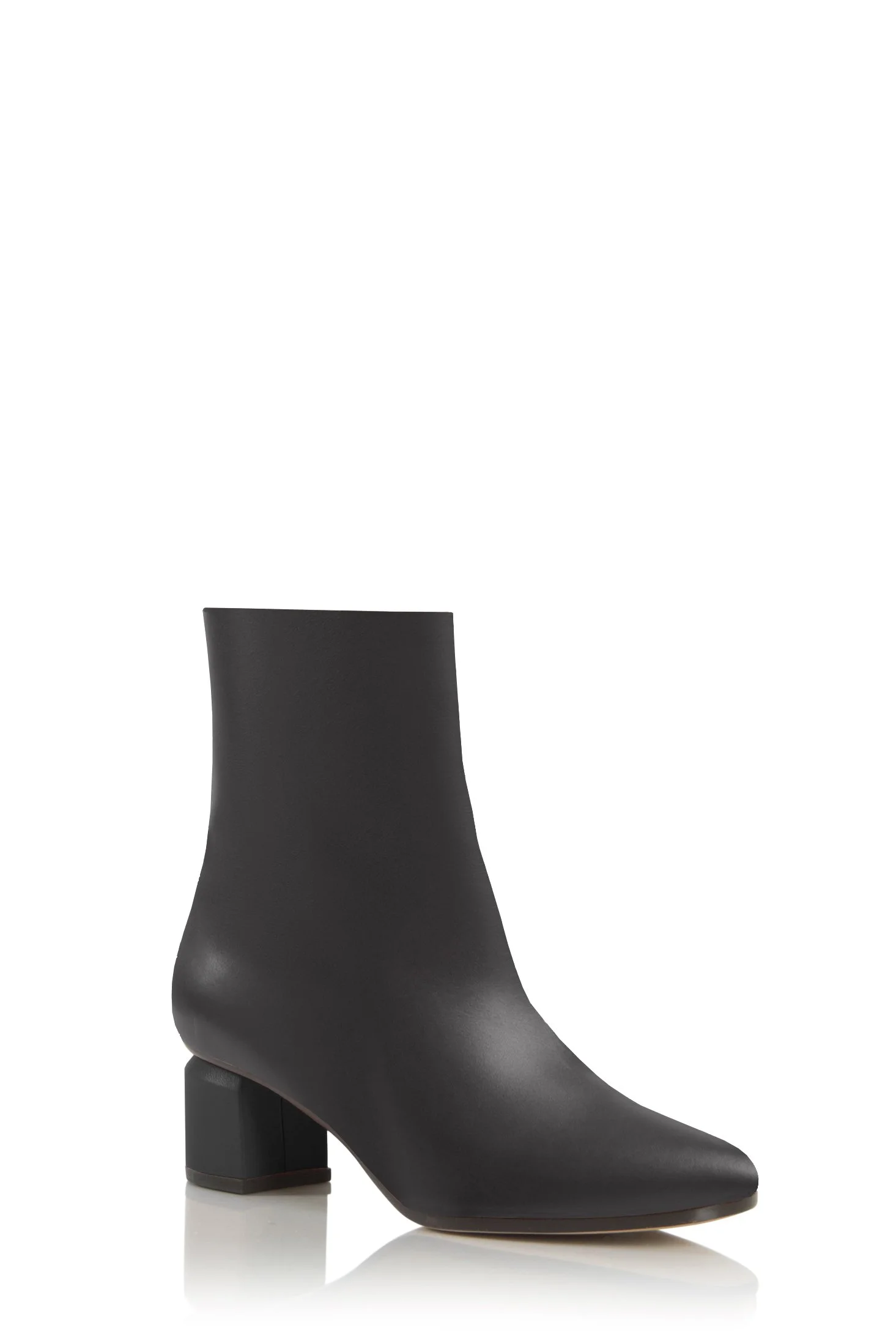 Q55_02 - Black nappa.jpg