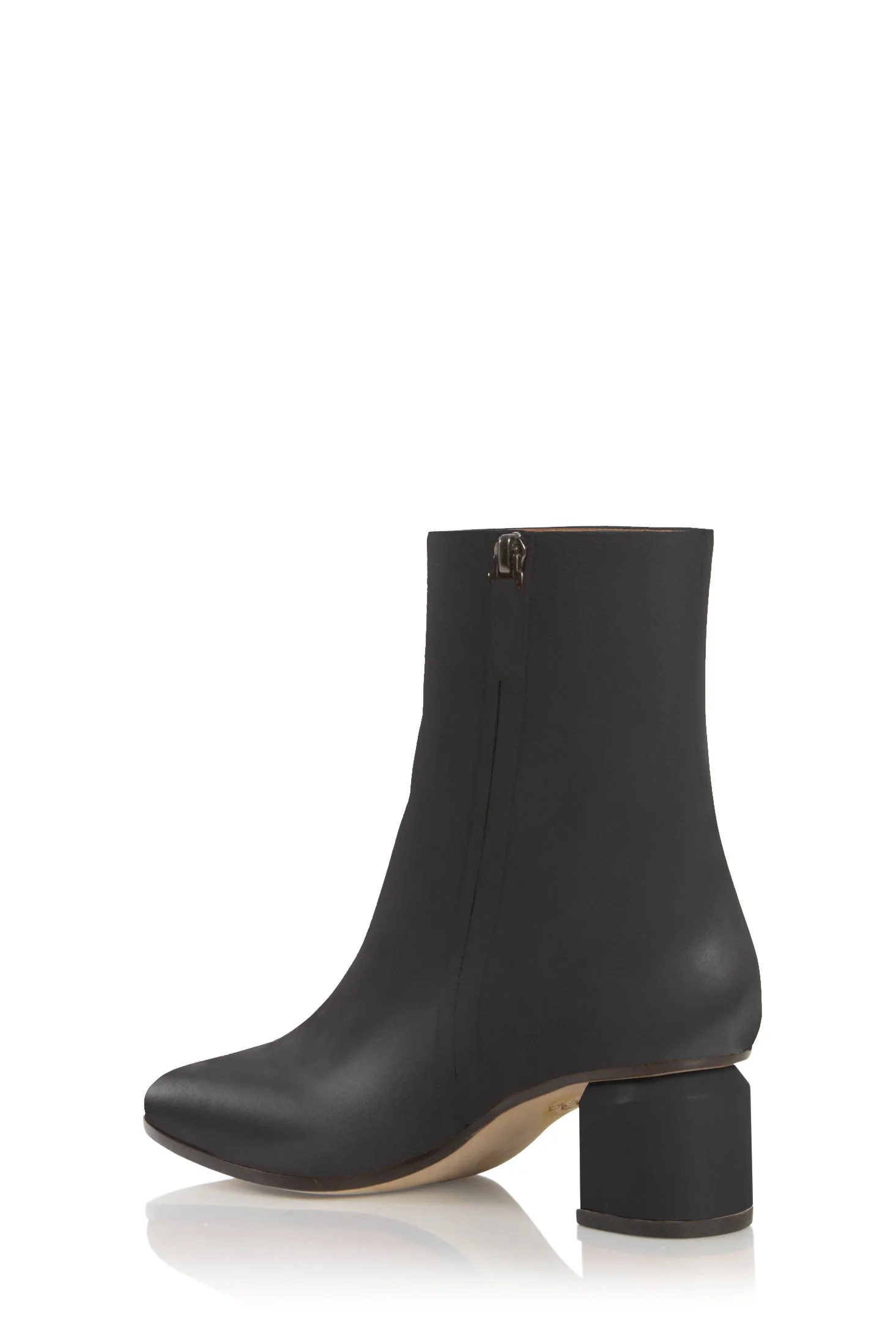 Q55_03 - Black nappa.jpg