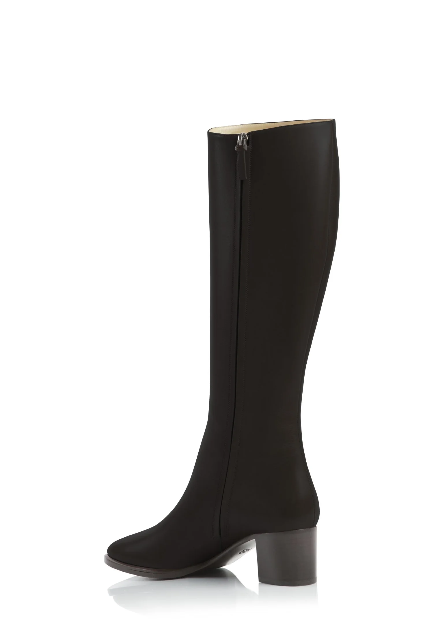 Q55 Boot_03- Black.jpg