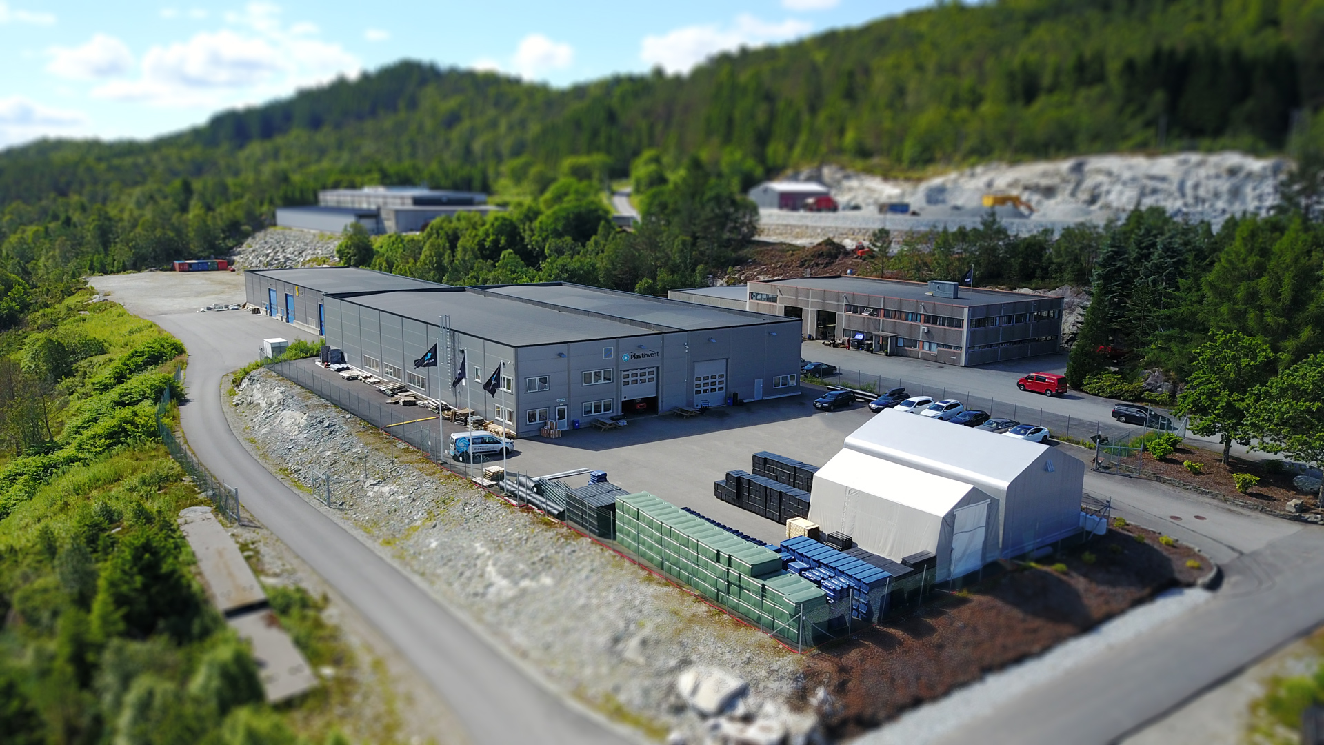 Plastinvent utvider, og har akkurat overtatt en 16 mål stor nabotomt.