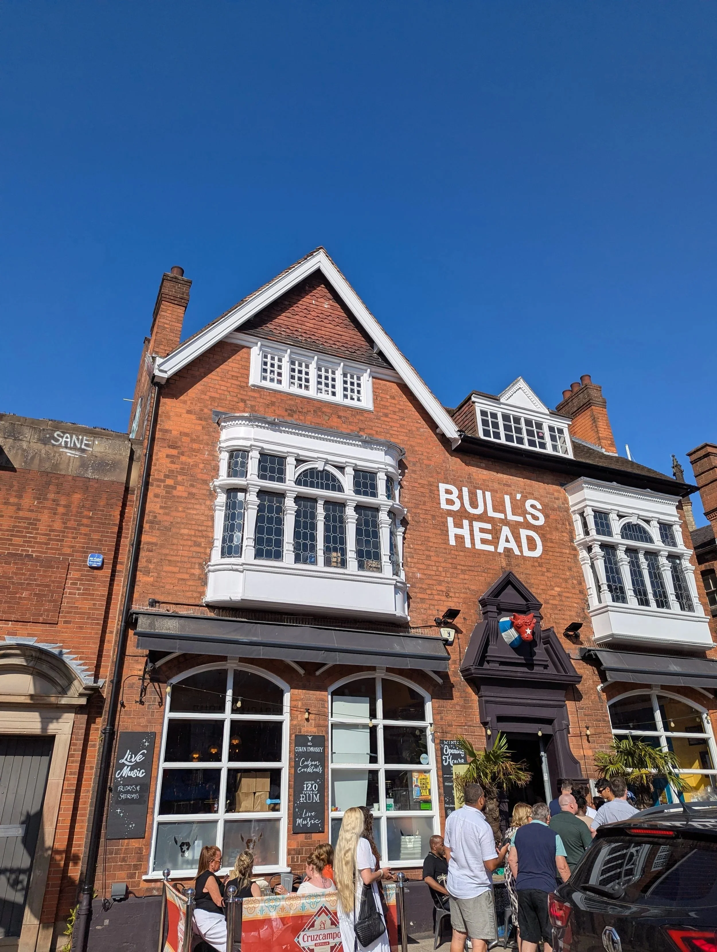 DJ Auden Allen Live in the Main Bar